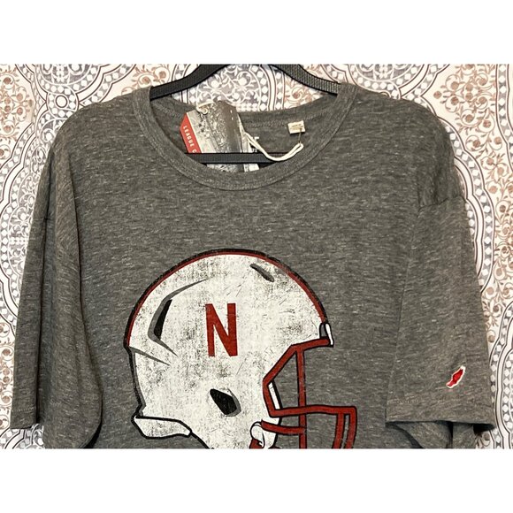 Vintage University Of Nebraska Cornhuskers Football Helmet Graphic T Shirt - Picture 4 of 10
